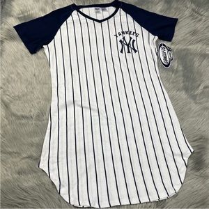 New York Yankees MLB Baseball Striped Sleep Shirt Size Small